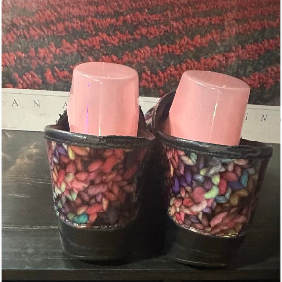 Dansko Clogs size 40 Chunky Yarn Sweater Knit Print - Picture 10 of 10